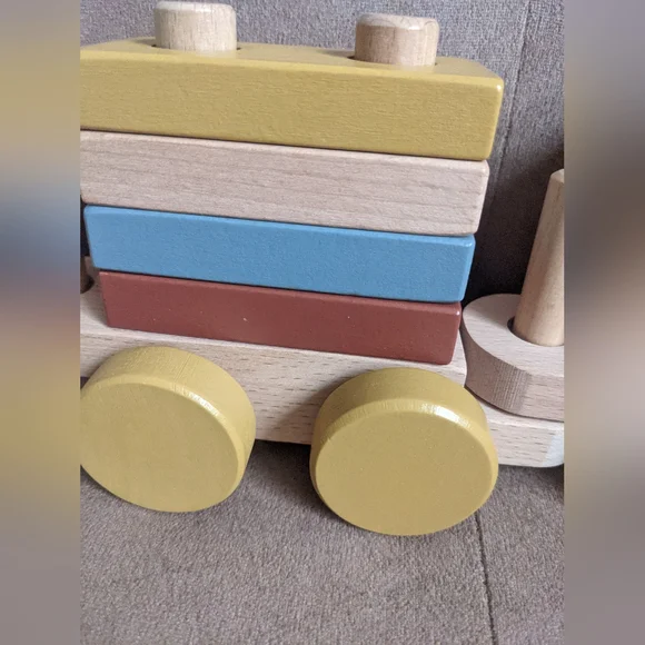Little Dutch wooden stacking train rainbow - Picture 3 of 7